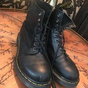 Dr.Martens black boots 8 holes size Womens 8